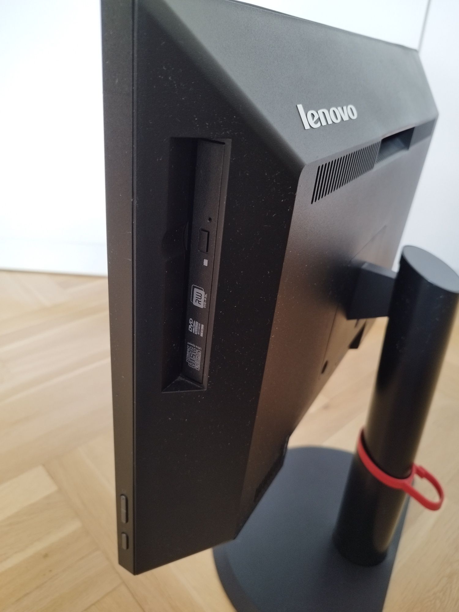 Komputer AiO All in one Lenovo M73z
