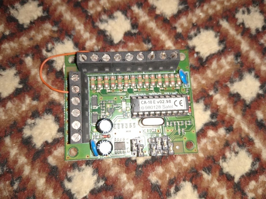 Satel CA 10 centrala alarmowa alarm manipulator LED LCD expander