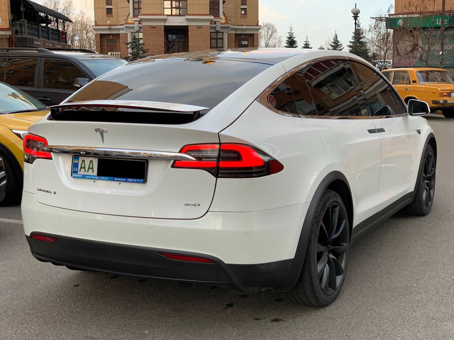 продам Tesla MODEL X 90D целая!