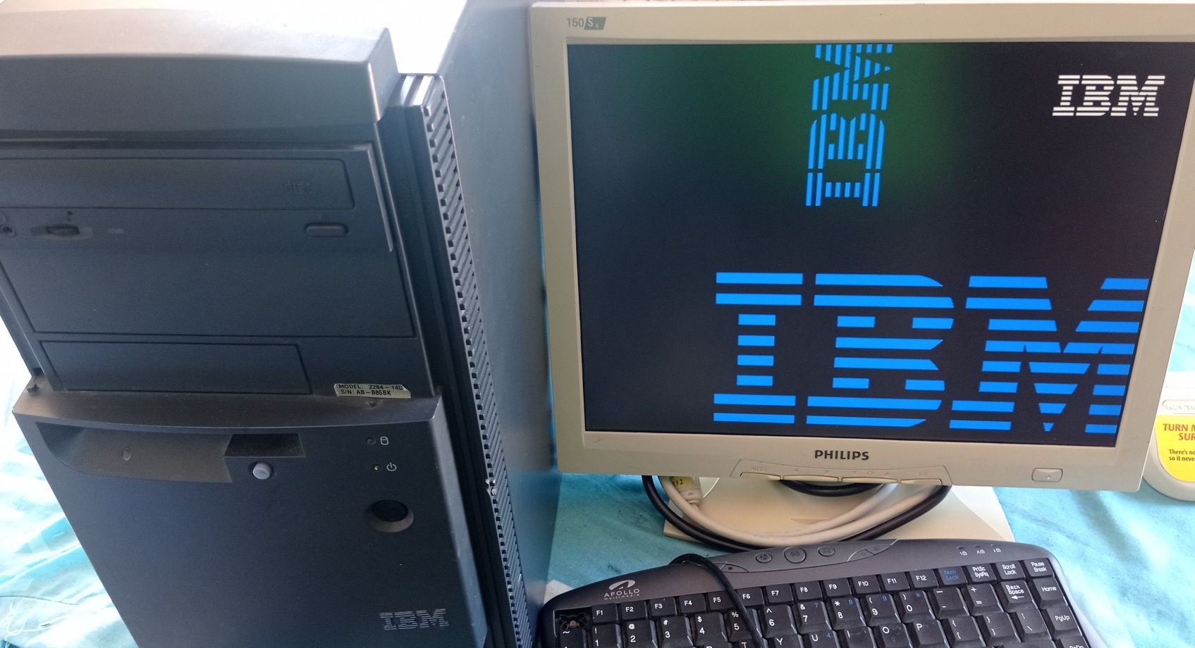 Retro komputer IBM 2284 Netvista, Vintage, Duron, Win ME