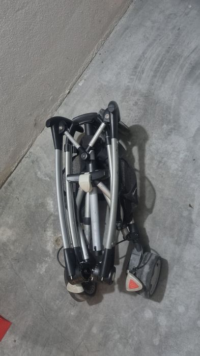 Carrinho de Bebé QUINNY ZAPP XTRA
Leve e fácil de fechar, o carrinho Z