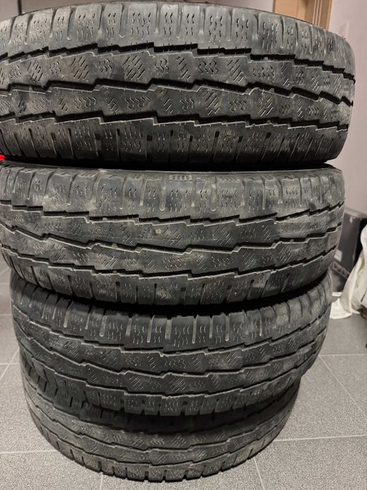 Opony Zimowe  205/75 R 16 C