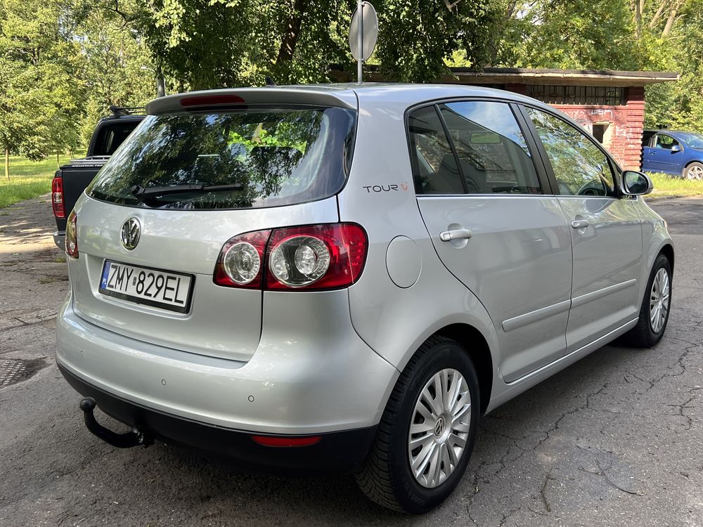 VW Golf 5 Plus 1.6 MPI 102KM 2007R Wersja TOUR PDC HAK Tempomat ISOFIX