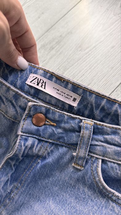 Джинсы Zara прямые