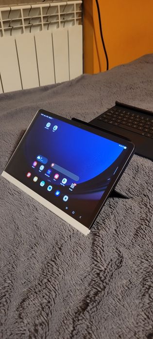 Samsung Galaxy Tab S9 WiFi 128gb/8gb + Book Cover Keyboard +Note Paper