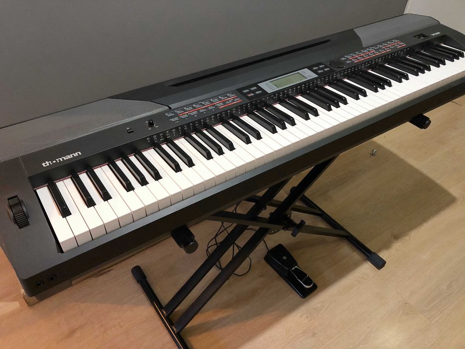Piano Thomann SP 5600 com Cover e Stand! - COMO NOVO! (Lisboa)