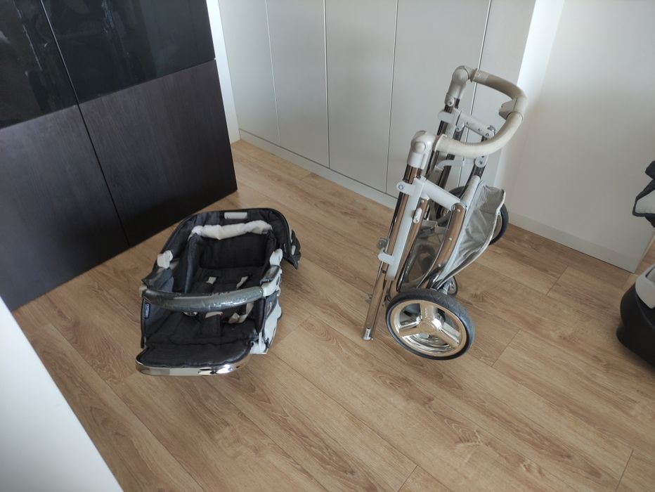 Conjunto Bébécar Carrinho Ovo Alcofa Base Isofix