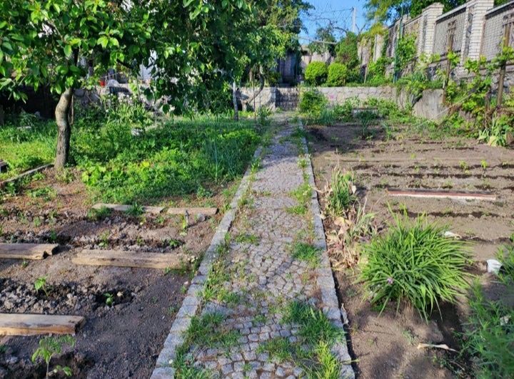 Продам 2х этажный дом Коммунарский район