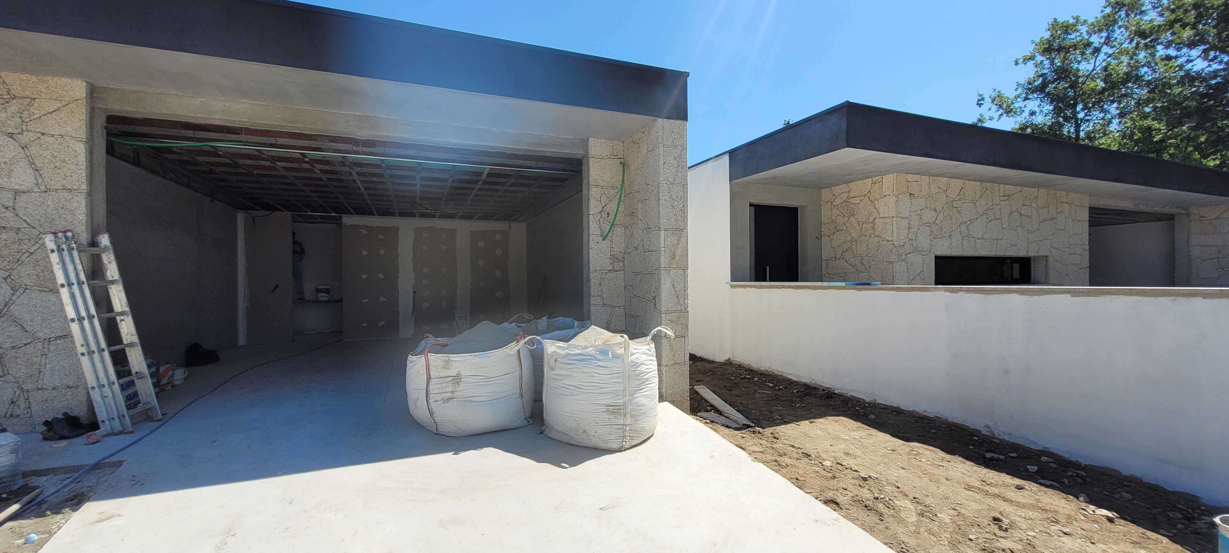 Moradias Modulares e tradicionais