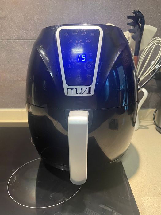 Airfryer Muzi com pouca utilizacao