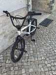 Bike bmx branca semi nova