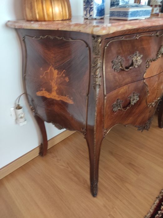 Comodas antigas estilo francês