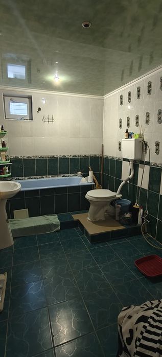 Продам частину будинку Центр