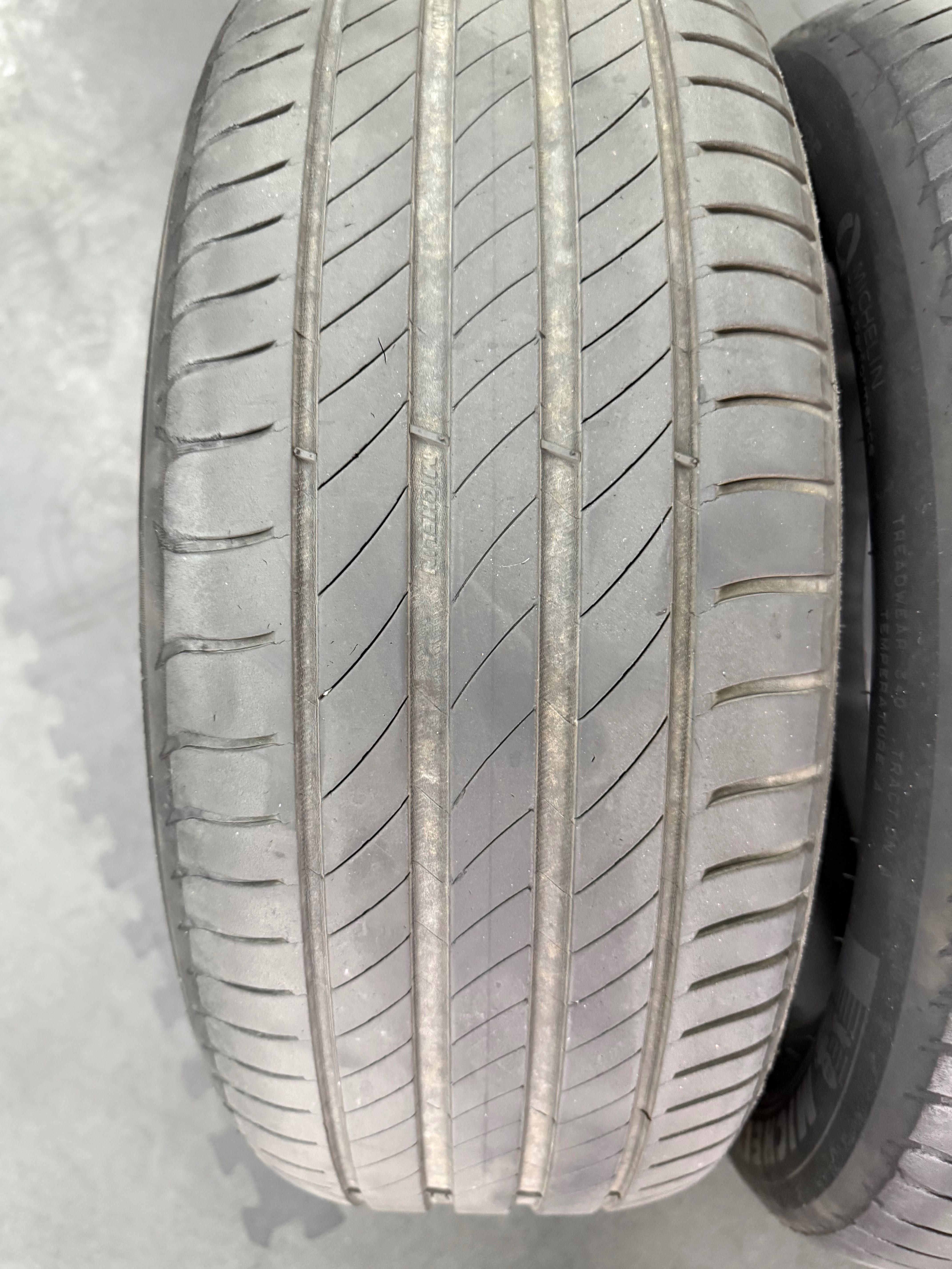 2 pneus Michelin primacy 4  195/55/16