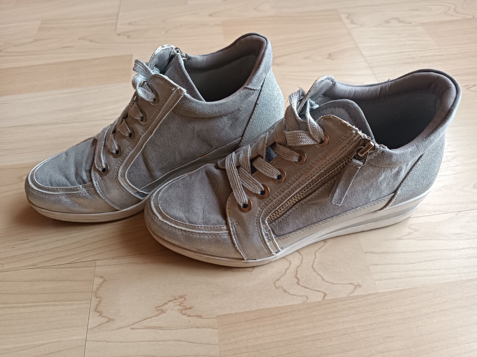 Buty trzewiki trampki koturn szaro srebrne rozm 38 CCC