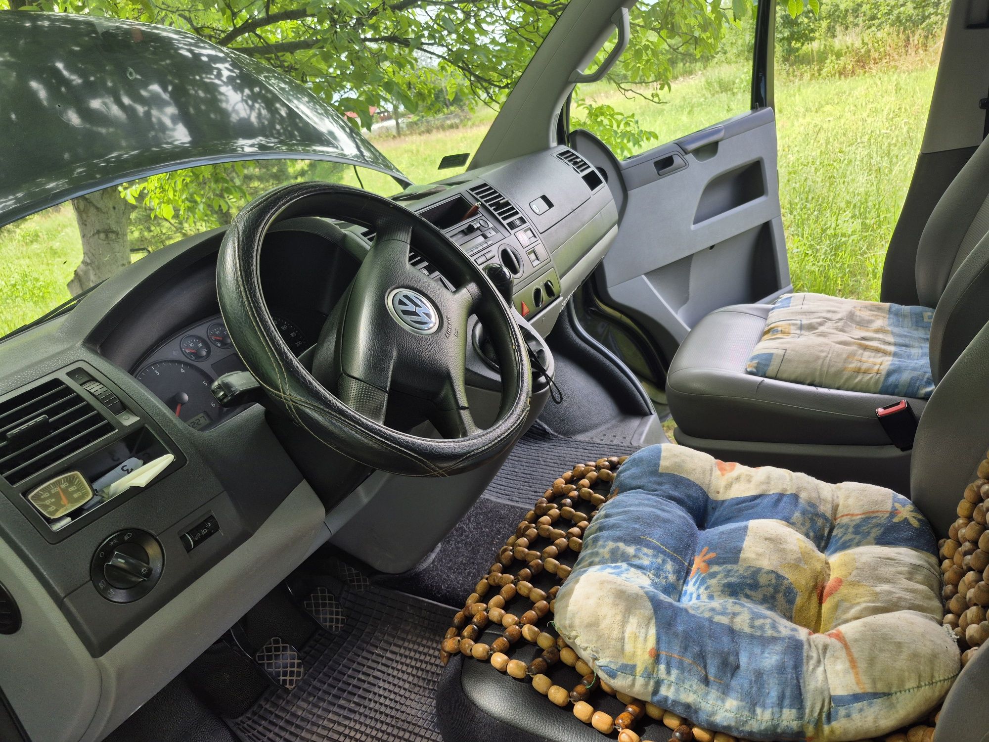 Volkswagen transporter T5 long  9 osobowy