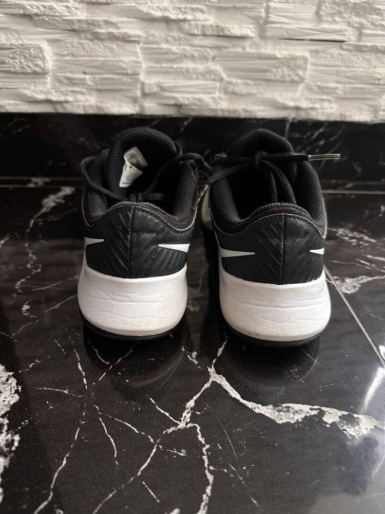 Кросівки nike підліткові 37,5