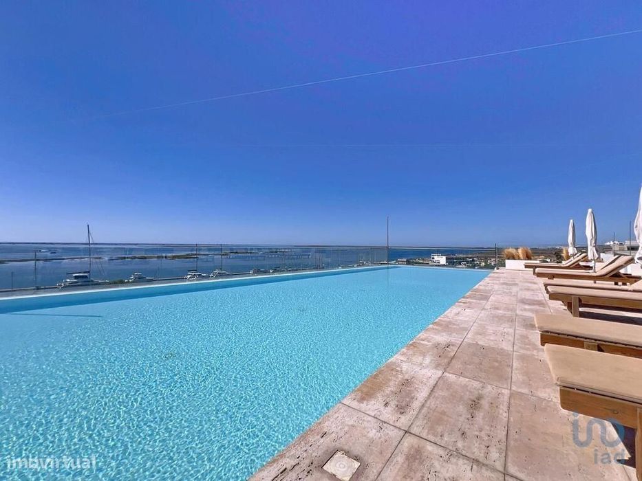 Apartamento T4 em Olhão de 158,00 m2