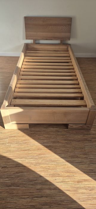 Łóżka z litego drzewa, Jesionu  i Dębu