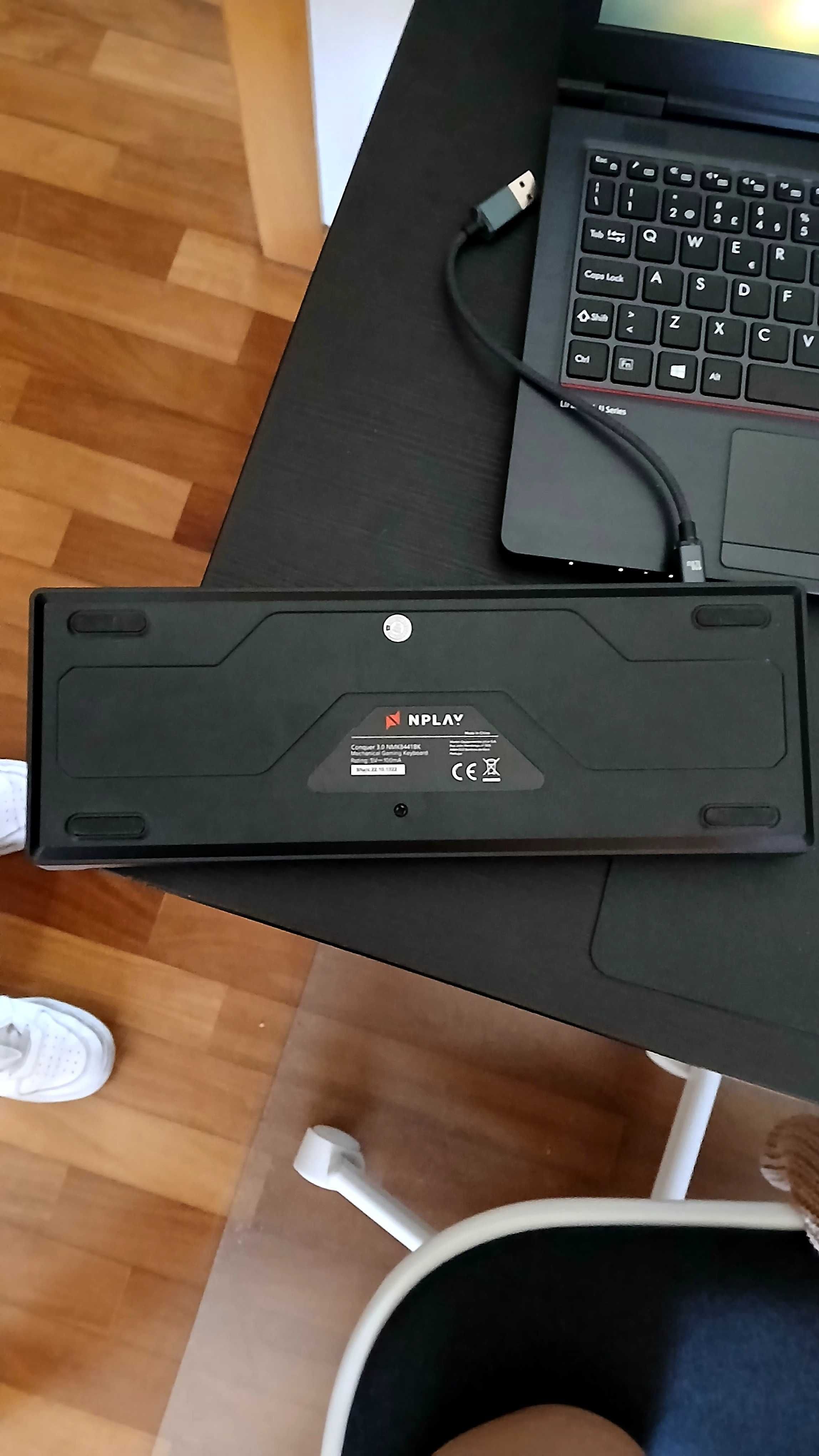 Teclado mecânico pequeno