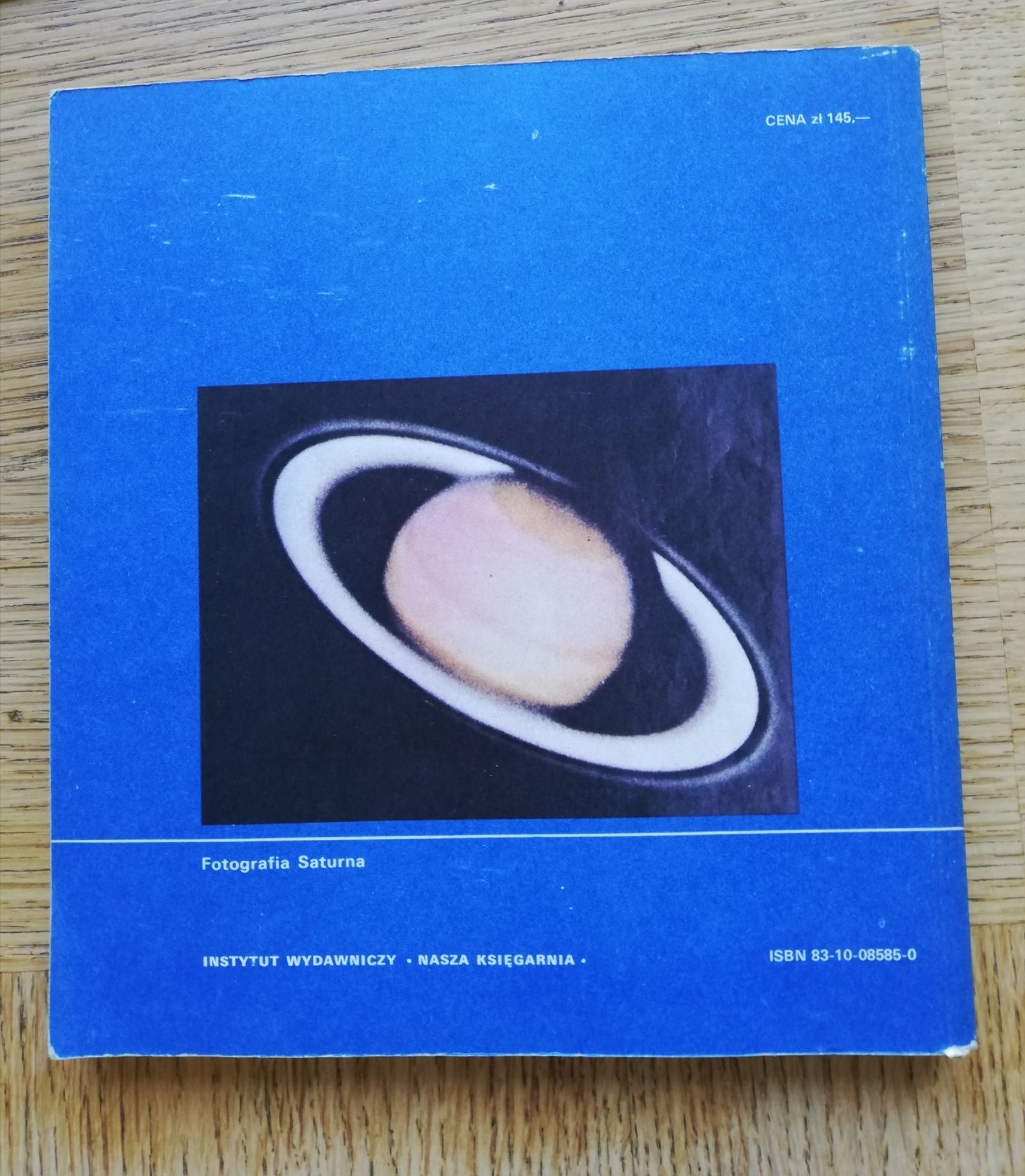 O Budowie Planet, Marek Żbik