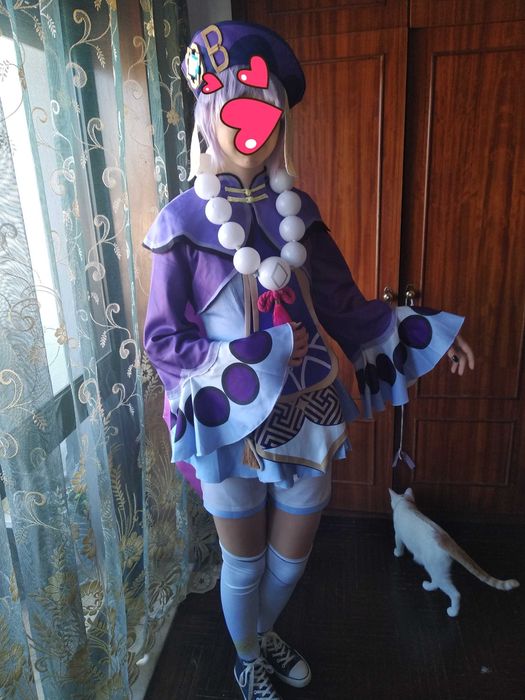 fato cosplay da personagem Qiqi