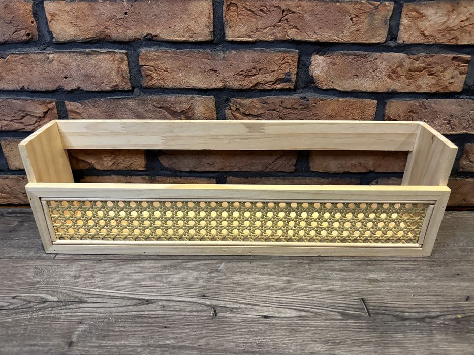 Półka z rattanu i drewna /rattan  do pokoju dziecinnego scandi