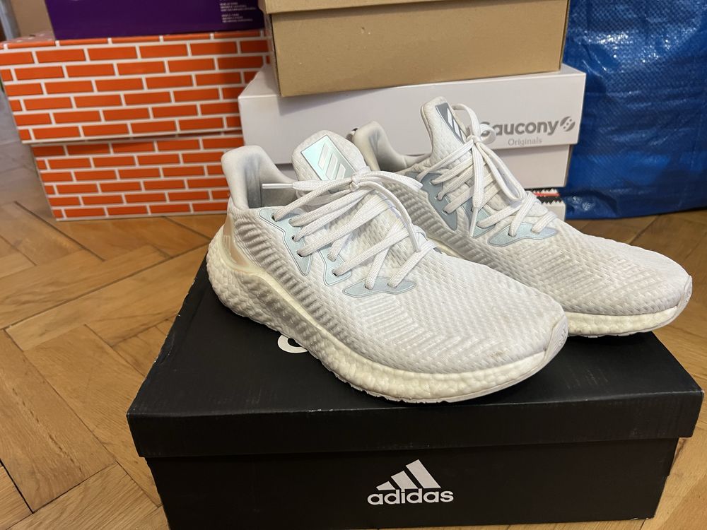 Buty Adidas Alphaboost 42.5