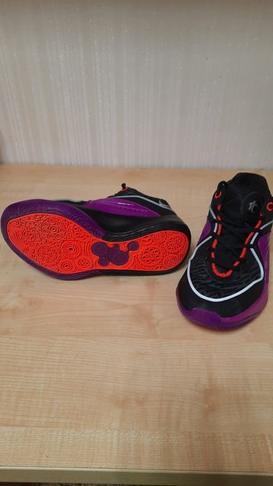 Кросівки для баскетболу KD16 нові