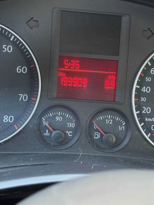 Volkswagen Golf 5 – 2005 | 200.000 km | Sem nada a fazer!