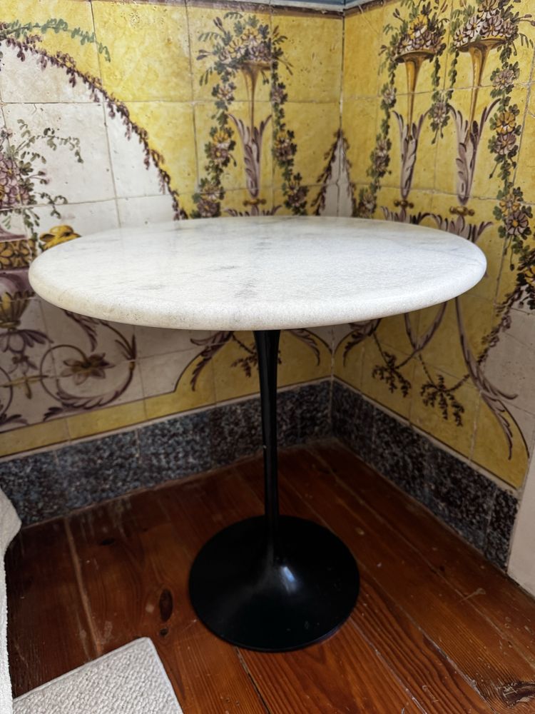 Mesa de apoio ou cabeceira