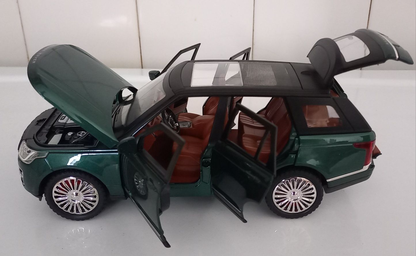 Range Rover esc 1:24