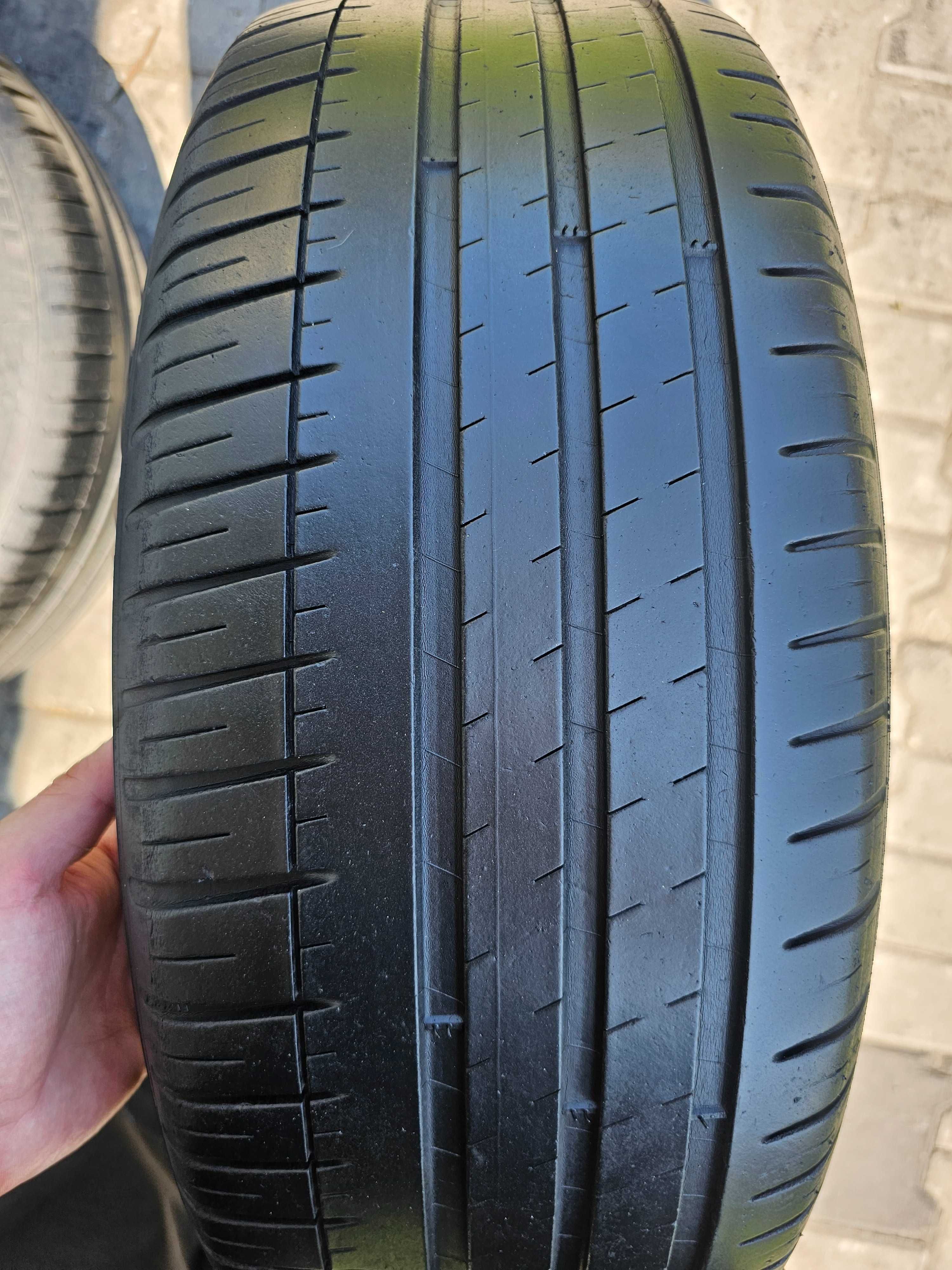 Lato Michelin 215/45 ZR18 5.5mm