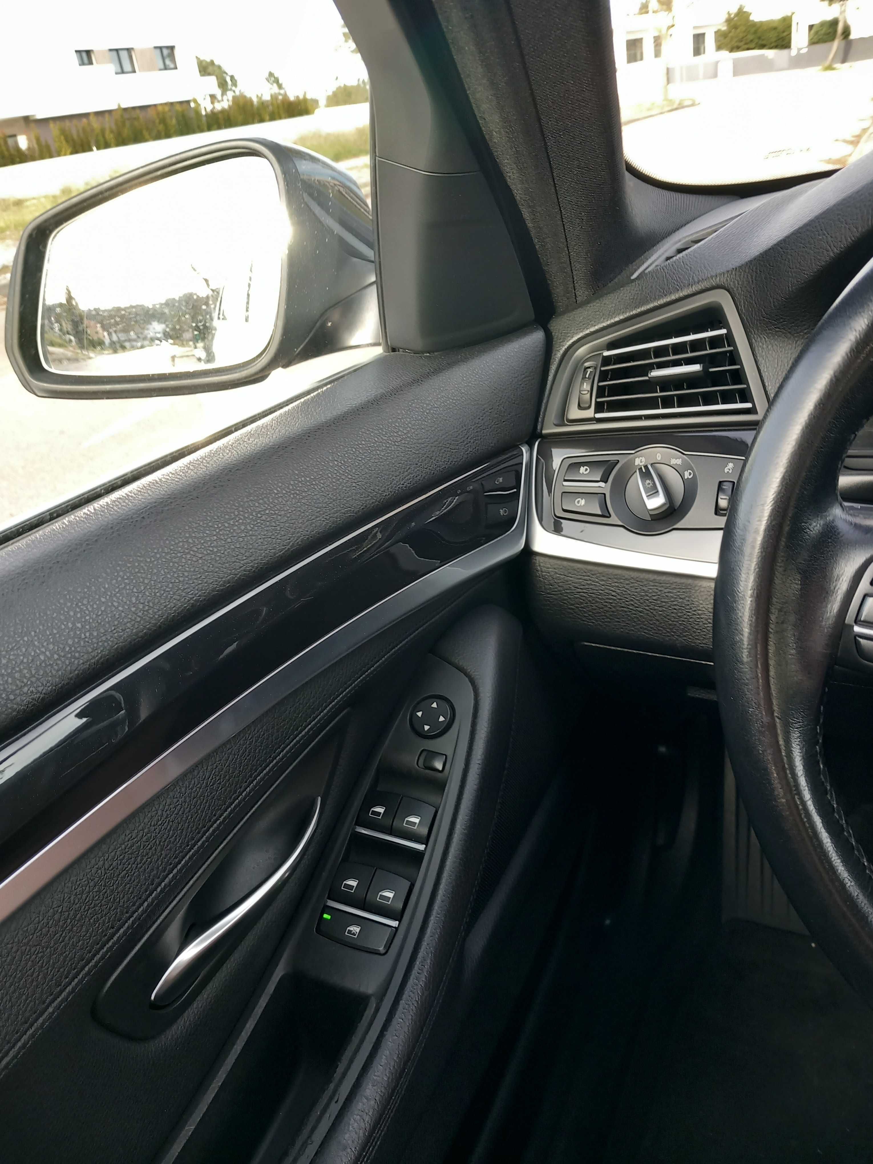 BMW 520 Diesel  Luxury Line Automática 08/2014
