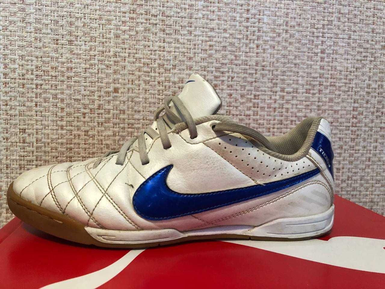 Футзалки Nike Tiempo 38\24cм