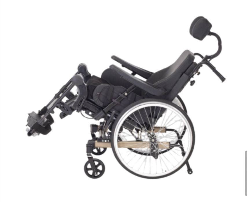 Многофункциональная инвалидная коляска кресло Invacare Rea Clematis