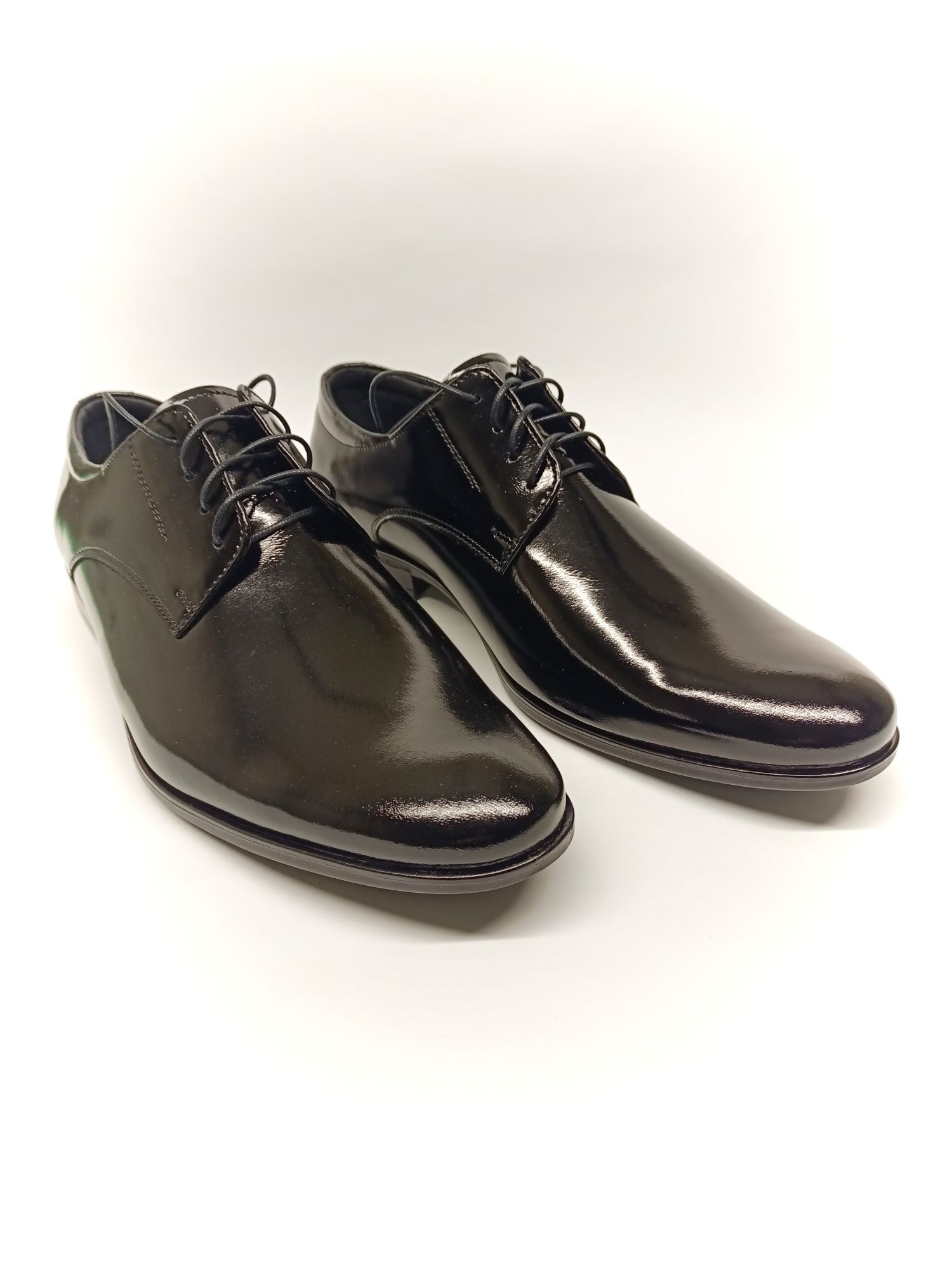 Buty Męskie Półbuty czarne eleganckie skóra naturalna lakierowana r 40