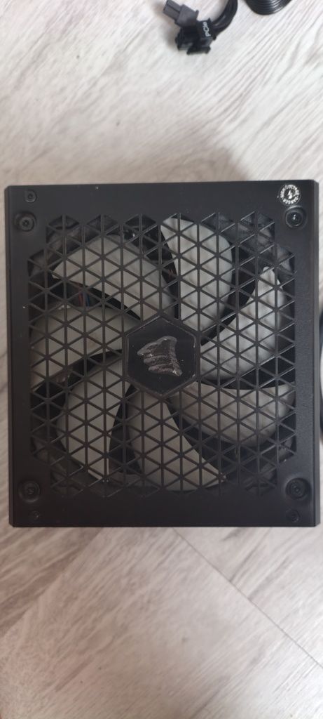 Corsair RM750x 80 plus Gold