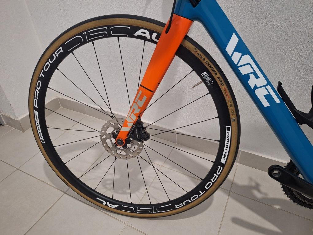 Bicicleta wrc carbono e disco nova