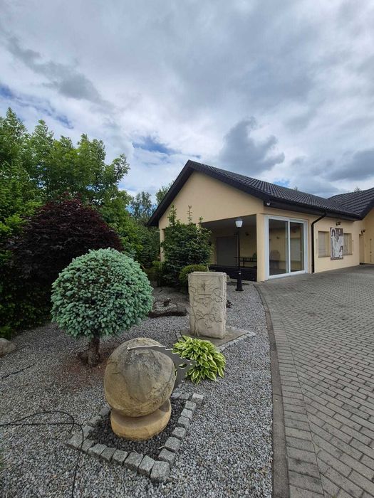 Dom do wynajęcie lub adaptacji pod salony , biura itp. 150m2