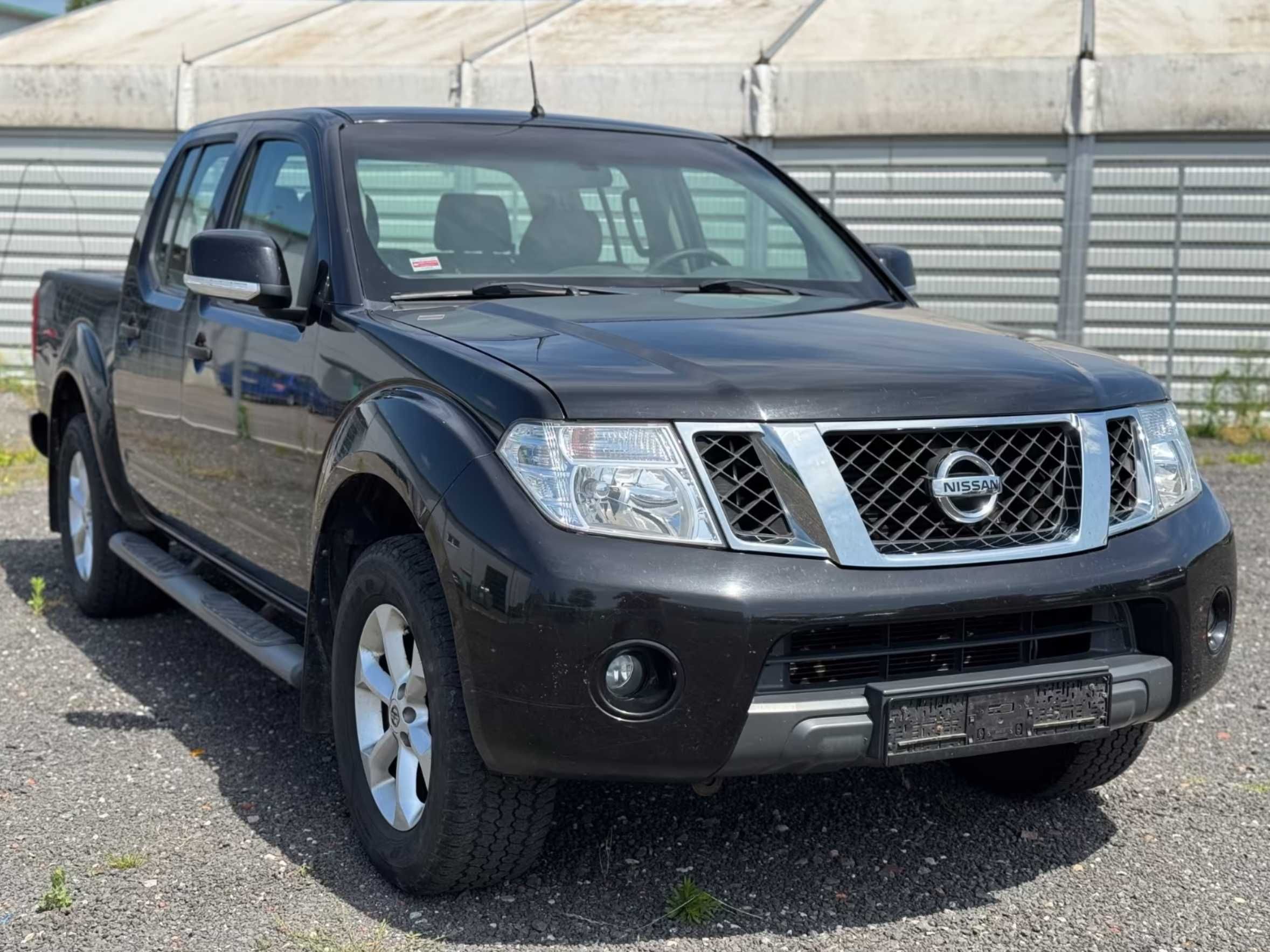 Nissan Navara 2.5 dCi CD SE 4WD