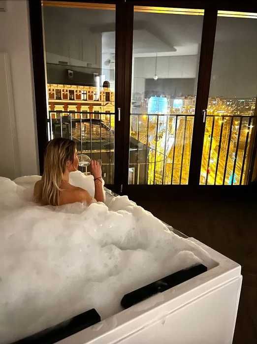 PREMIUM WIDOK apartament z dużym salonem+PRYWATNE jacuzzi  BOŻE CIAŁO