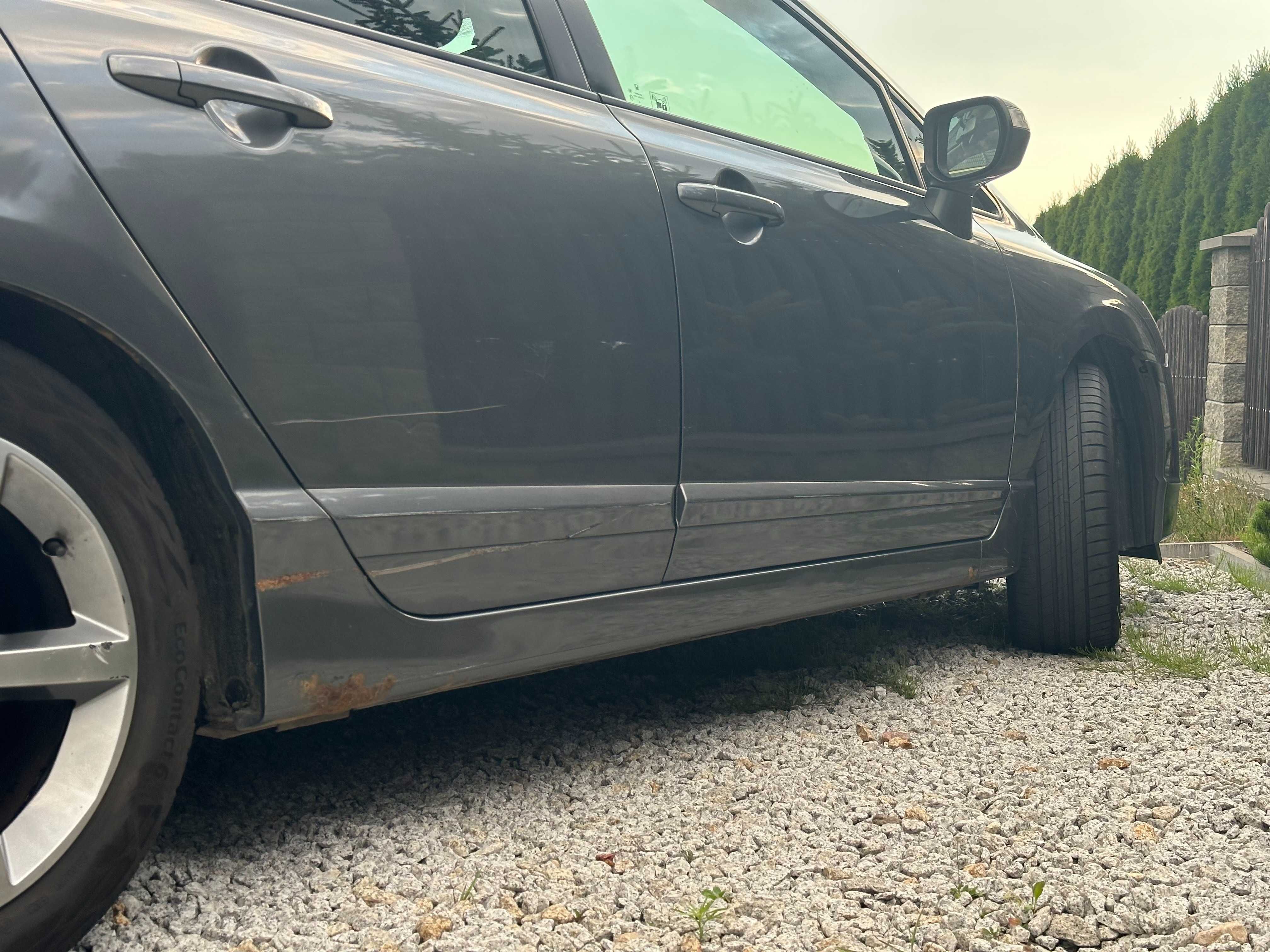 Honda Civic VIII 2009r sprzedam na części