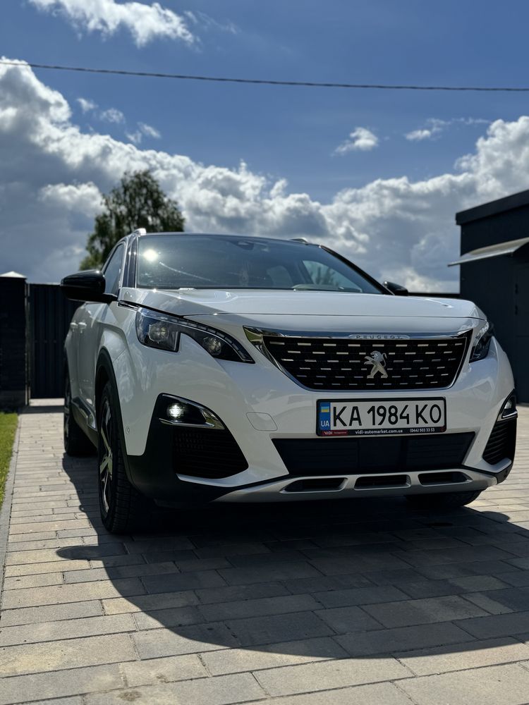Продам автомобіль Peugeot 3008 2019р.