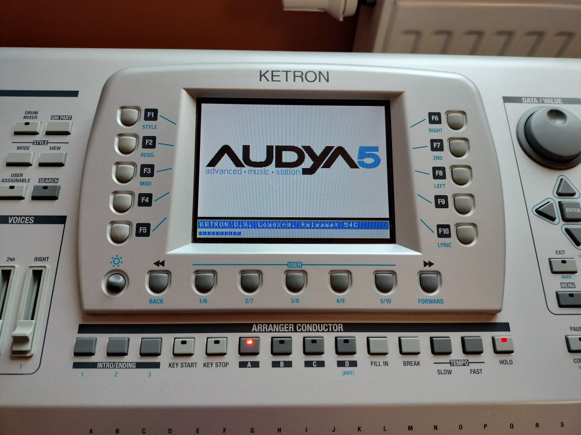 Ketron Audya 5 + style