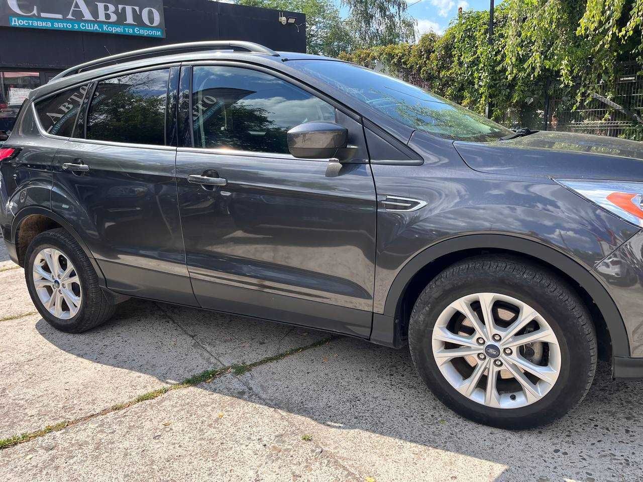 Ford Escape в кредит без авансу