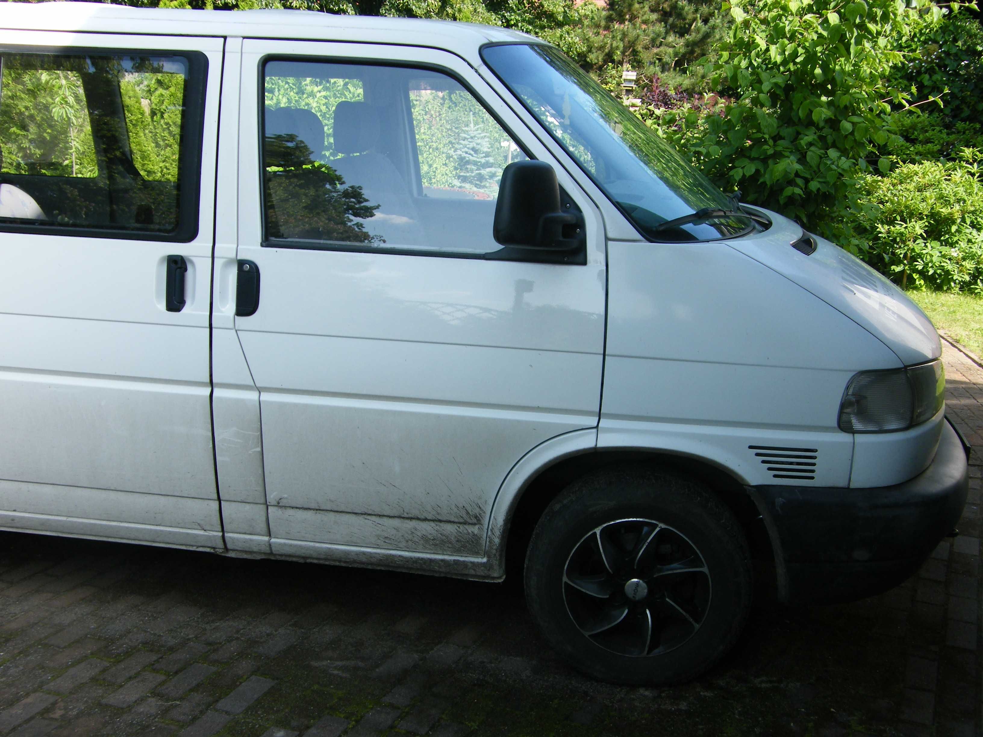 Volkswagen BUS T4 Caravelle 2,5 TDI 105 KM, 9 osobowy,  z klimą