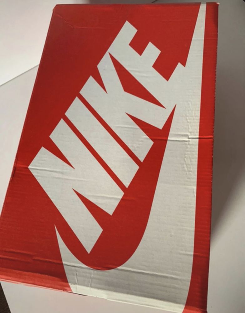 Nowe oryginalne buty Nike