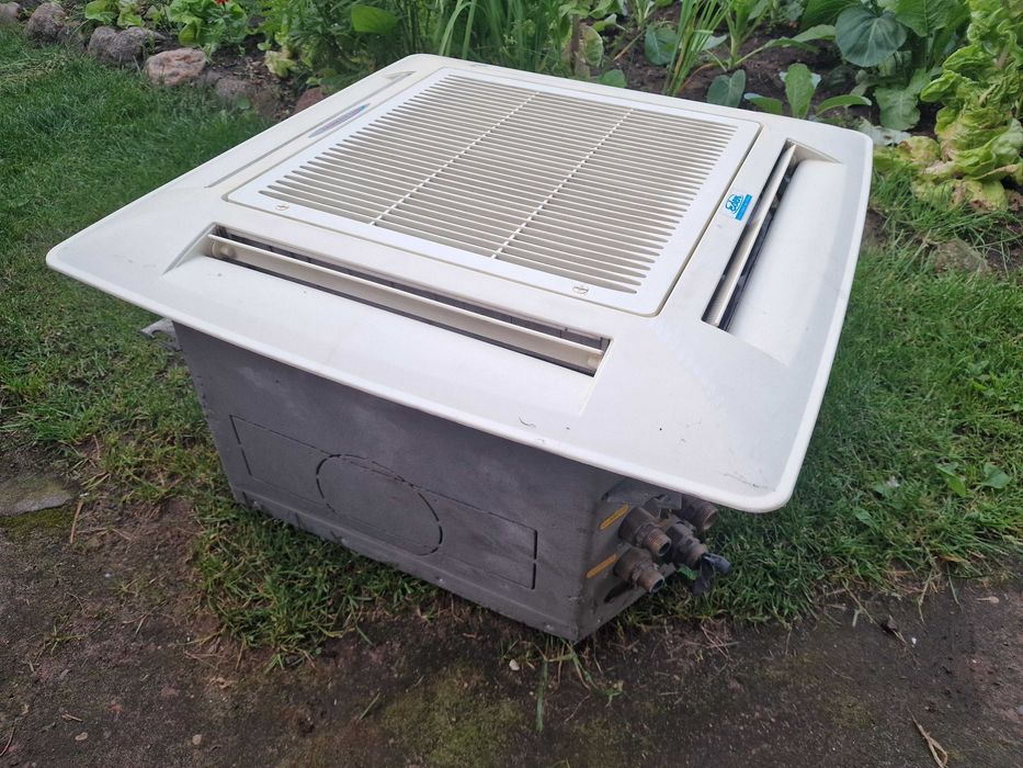 Klimakonwektor sufitowy Eden CS42/NX