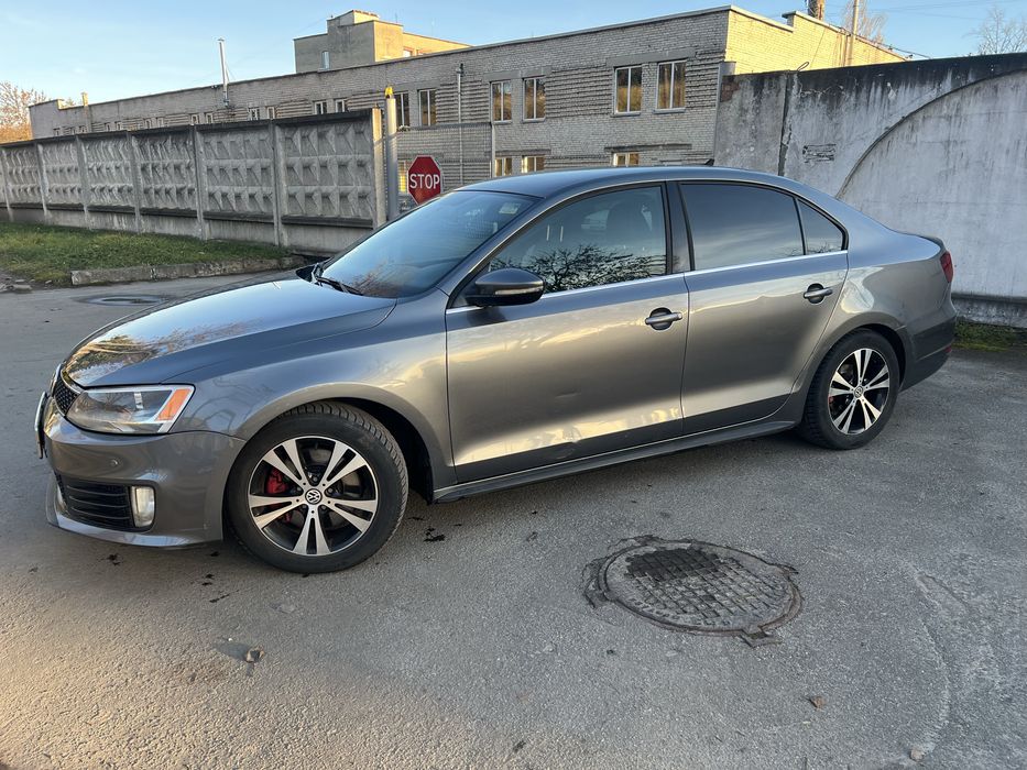 Комплектація GLI